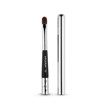 COVERED LIP MAKEUP BRUSH No. 138