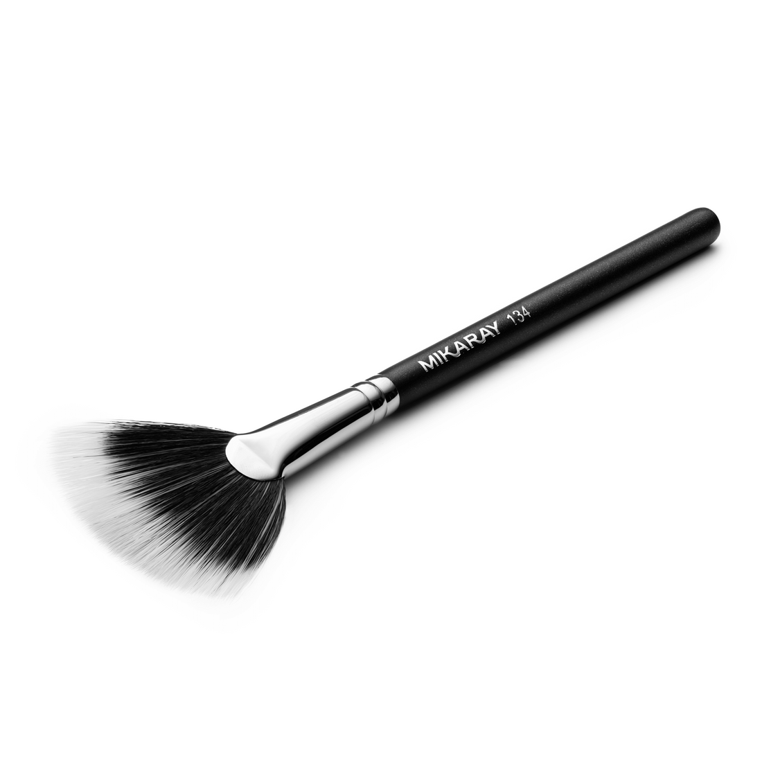 FAN MAKEUP BRUSH No. 134